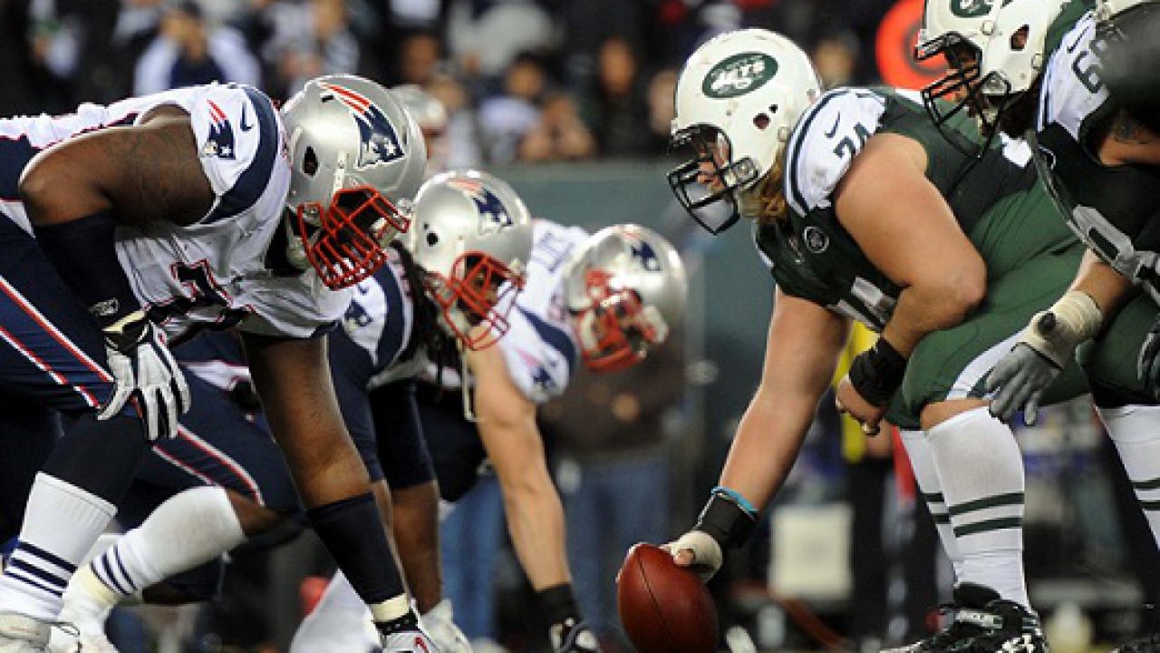 Jets Offense Flops in 15-10 Loss to Patriots; Saleh Shows Support for Zach