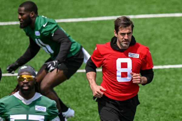 Aaron Rodgers Shines; Jets Camp Report – Day 3 (KRL)