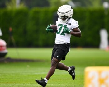 Schefter: Tarik Cohen Informs Jets of Plan to Retire