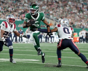 Jets Stomp Pats 24-3 as Aaron Rodgers Dominates Home Opener