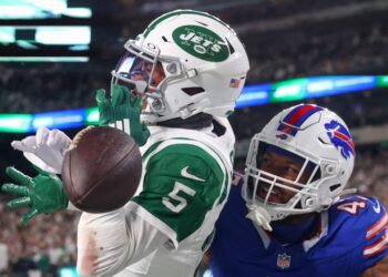 Self-Inflicted Wounds Doom Jets Again in 23-20 Loss to Bills