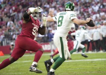 Jets No-Show Against Cardinals in 31-6 Stinker