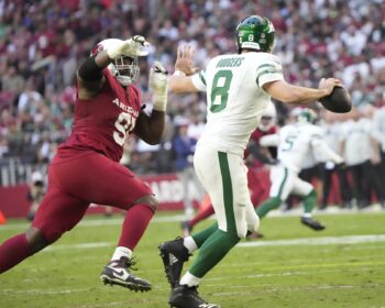 Jets No-Show Against Cardinals in 31-6 Stinker